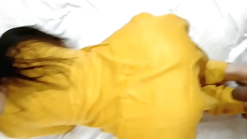 Indian auntie big ass fucking in doggy style