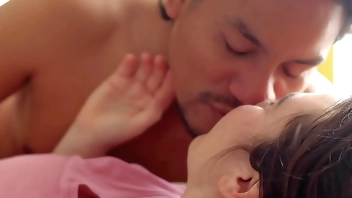 Spontaneous Sex, Pasionate Kissing and Ball Sucking