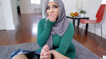 Hijab Girlfriend Lets Her Boyfriend Fulfill His Deepest Fantasies - Hijablust