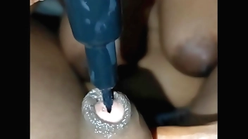 Tamil Desi wife oil Massage