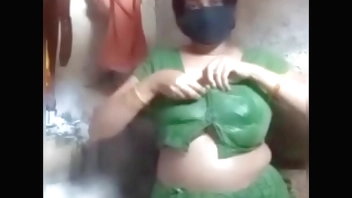 Big boob desi girls bath