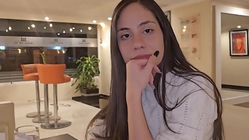 I meet an old friend at a hotel and she invites me to her room.