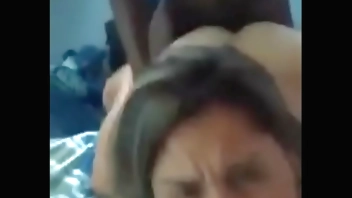 cogiendo a mi vecina y el cornudo de su marido nos graba