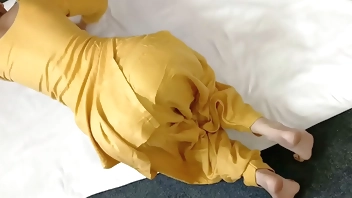 Meri Chachi Ki Moti Gol Gand Hindi Sex Video