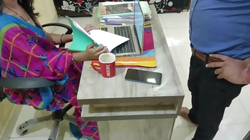 Hot Indian madam fucked office by office boy hindi audio