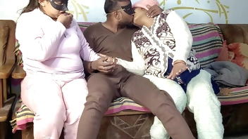 गर्भवती बीवी की मौजूदगी में वर्जिन साली को चोदा डर्टी हिंदी ऑडियो के साथ