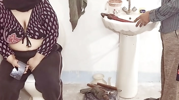 The indian plumber seduced by dirty talking the Bbw mistress and rough anal fucked her big ass with his big cock in mare style