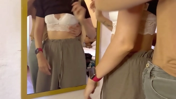 No puede ser, me convertí en la amante lesbiana de mi madrastra!!