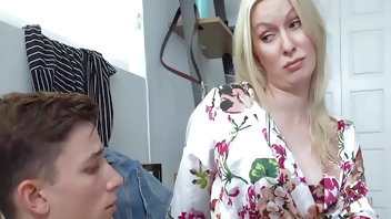 Sydney Paige Stretch Her MILF Hole And Rode Her Stepson Hard