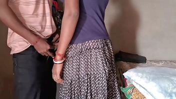 Best Indian new latest videos kapde pahan Rahi devar ne chod Diya - Dec 24, 2023