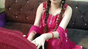 Indian Jija se saali ne manga Christmas gift lund ko muh main lekar dabaaye aapne chuche aur gaand faad chudwaya aapna goora ran