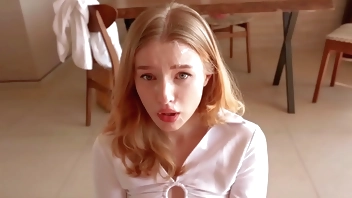 Hotel Administrator did a Great Job with Her Teen and Juicy Body for a Good Review