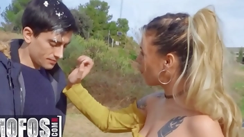 Shaynna Lover Goes At The Park To Prank Jordi El Nino Polla & Get Him Mad Before Making It Up With Him - MOFOS