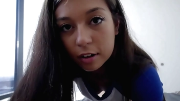 Stepsis Loves Blowjob in Homemade - I went half naked into my stepbrother's room just to suck his cock, because I love giving blowjobs