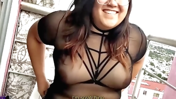 VECINOS MIRONES!, Follando a mi HERMANASTRO en el balcón.