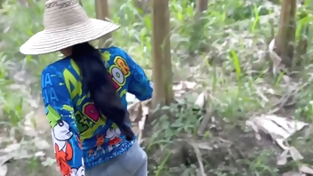 ENCUENTRO A CAMPESINA NOBLE Y LA PONGO A MAMAR A CAMBIO DE UN TELEFONO