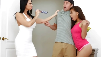 Hot Big Tits MILF Walked Upon Her Stepson and Stepdaughter Having Sex