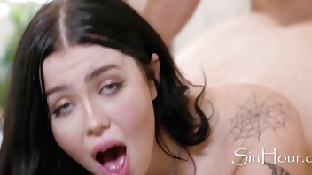 Thick Pornstar Holly Day Loves Shooting Porn (Personal Interview & Sex) - Damon Dice