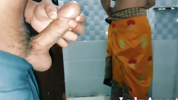 Desi yellow saree step mom got fucked by her step son in the bathroom