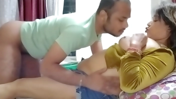 देसी एमेच्योर प्रिया भाभी की चुदाई! देसी कट्टर सेक्स