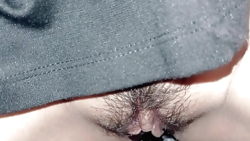 Xxx देसी सेक्स पहली बार मेरी सौतेली बहन के साथ घर पर उसकी स्कर्ट के नीचे