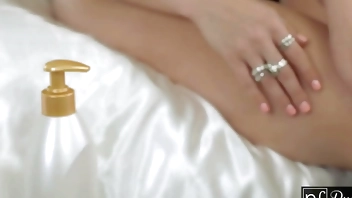 Horny Busty Blonde Angie Faith Seduces Husband Into Hot Titty Fuck Session - S19:E3