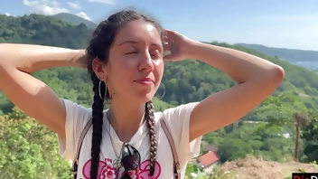 Guy picks up a cute girl in the jungle and fucks on the first date