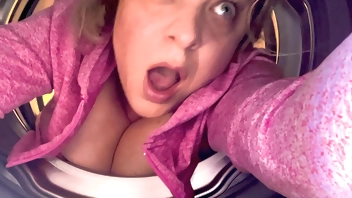 Stepmom stuck in the washing machine takes it in both holes to keep it a secret