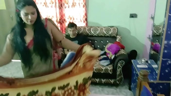 हॉट भाभी की चुदाई और दोस्त ने मेरी चुदाई रिकॉर्ड की! देसी कामुक सेक्स