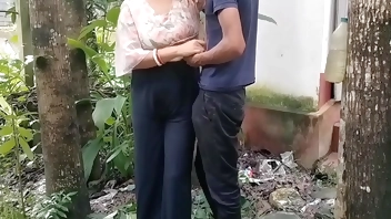 Desi Girlfriend ki chudai by Outdoor