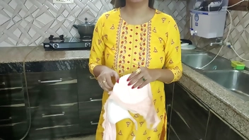 Desi bhabhi was washing dishes in kitchen then her brother in law came and said bhabhi aapka chut chahiye kya dogi hindi audio
