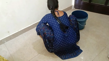 देशी गांव की सेक्सी लड़की को चोदा बेडरूम मे