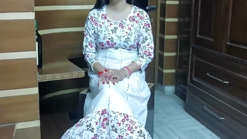 सुतेला भाई ने ही दिया चुदाई का असली मजा Saarabhabhi6 hindi audio