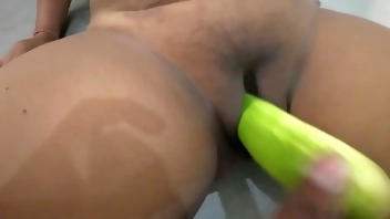 निहारिका भाभी ने खीरा ले लिया उसके बाद चूदी