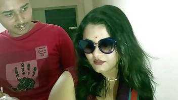 युवा प्रेमी के साथ हॉट भाभी सॉफ्टकोर सेक्स! देवर भाभी सेक्स