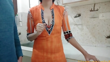 Rich woman paid rent to the landlord of getting her ass Xvideos.com