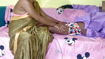 Babuji ke pair dabate dabate babuji ka land chus liya Bahu ne Hindi audio