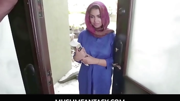 MuslimFantasy  -  Virgin Muslim Teen With Big Tits Creampie