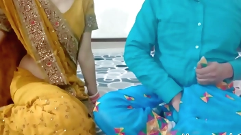 step Father-in-law quenched the thirst of his lust by dressing the young daughter-in-law