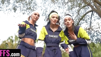 Attractive BFFS Chloe Temple, Aubry Babcock & Sawyer Cassidy Get Protein Shot After Workout - BFFS