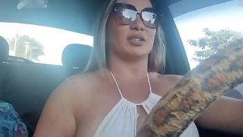 Era para ser só um passeio pós treino na praia de nudismo. Bianca Naldy.