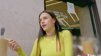 Valen Pink shows us her neighbourhood before a hardcore pounding!