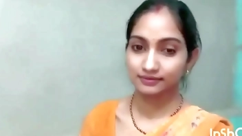 ट्यूशन टीचर ने  स्टूडेंट की मां को उसके पति के जाने के बाद अकेला पाकर चोद डाला