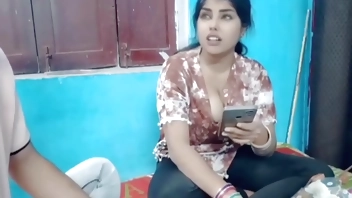 The girl called the delivery boy at her home and got her pussy fucked