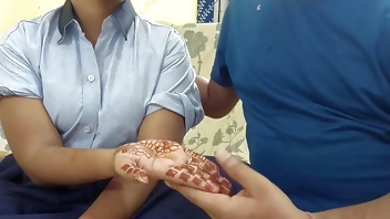 देसी पढ़ने वाली लड़की को ट्यूशन पढ़ाने वाला सर ने अपने घर ले जाकर खूब चोदा