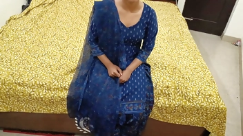 गांव की लड़की को पीज़ा खिला कर चोदा मुंह और चूत मारा साफ हिन्दी आवाज में