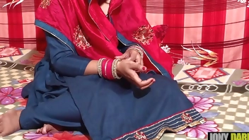 Newly married bhabhi ke 2-2 pati, ek se din me chudayi aur doosre se raat mein thukayi clear hindi dirty talk