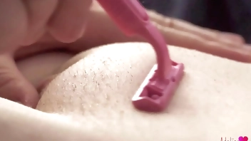 Slow-motion Romantic Pussy Shaving and Touching