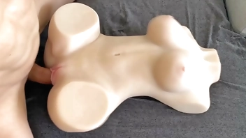 Fucking a realistic sex doll. My honest review