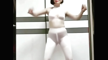 50岁大姐跳广场舞，熟女熟妇老女人老干妈老阿姨大婶老嫂子老宝类型